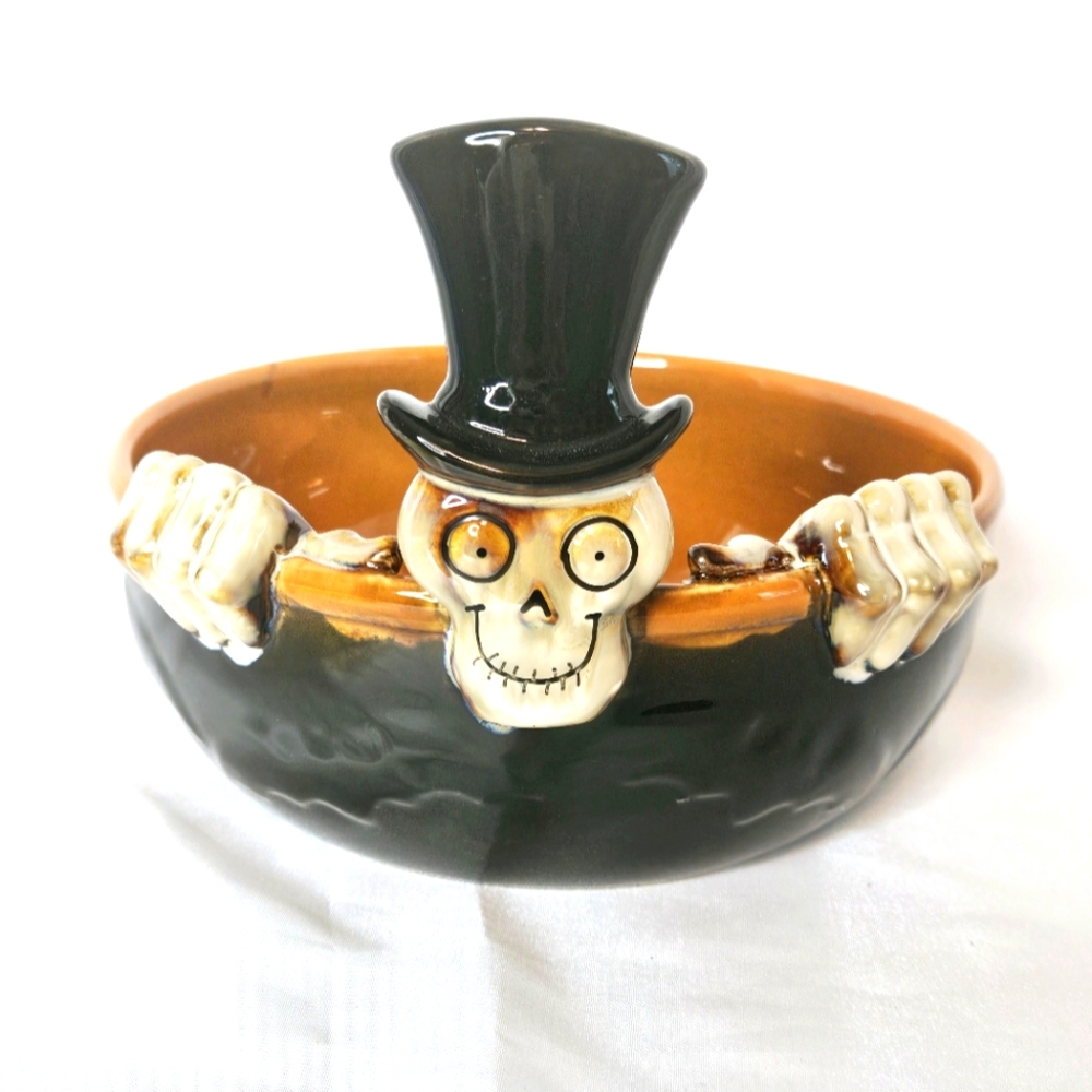 Yankee Candle Boney Bunch Freaky Skeleton Candy Bowl